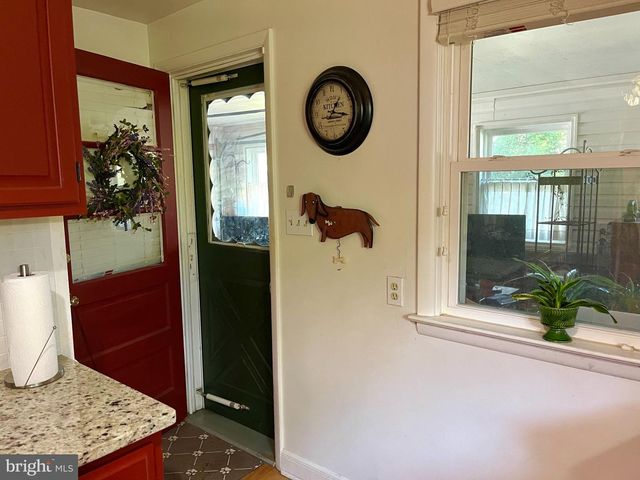 2018 PINEVIEW DR, York, PA 17408