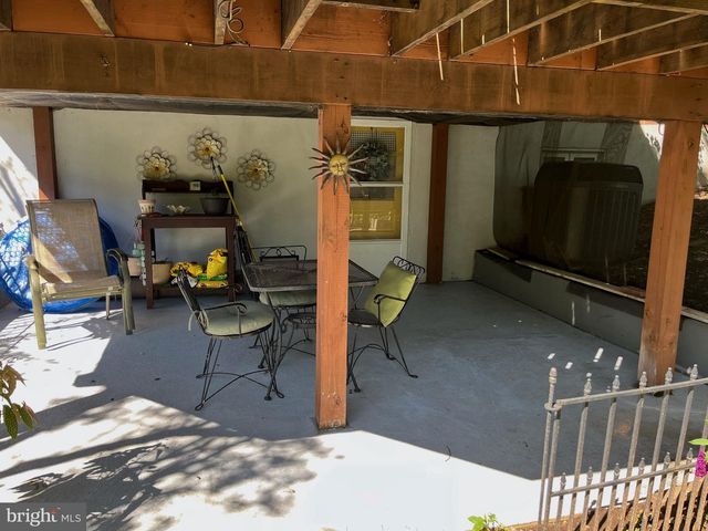 2018 PINEVIEW DR, York, PA 17408
