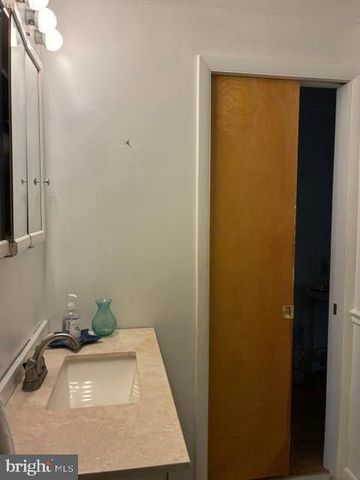 2018 PINEVIEW DR, York, PA 17408