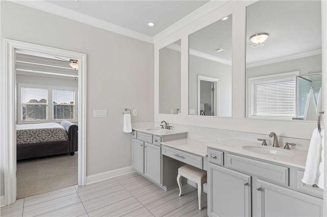 319 Tarnbrook Chase, Suwanee, GA 30024