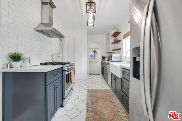 11441 Kittridge Street, North Hollywood (los Angeles), CA 91606