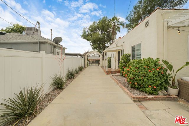 11441 Kittridge Street, North Hollywood (los Angeles), CA 91606