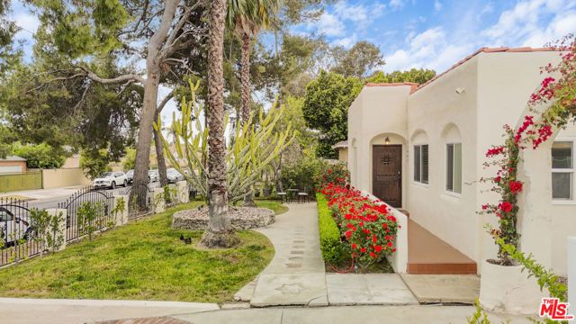 11441 Kittridge Street, North Hollywood (los Angeles), CA 91606