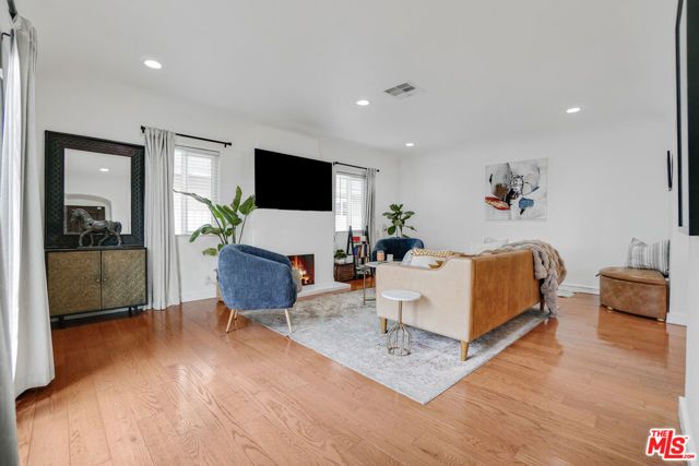 11441 Kittridge Street, North Hollywood (los Angeles), CA 91606
