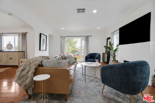 11441 Kittridge Street, North Hollywood (los Angeles), CA 91606