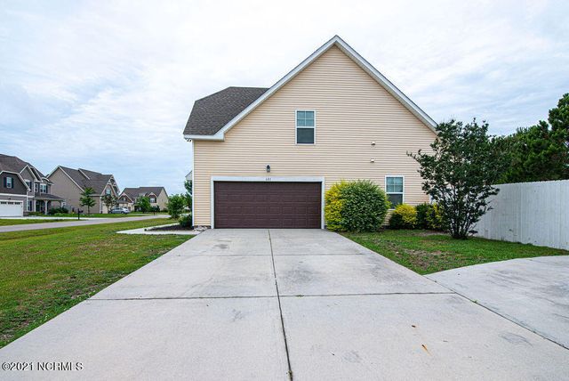 601 Winfall Drive, Holly Ridge, NC 28445