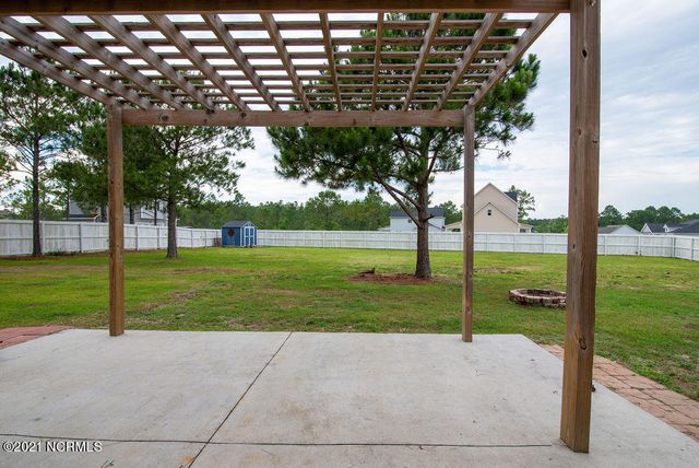 601 Winfall Drive, Holly Ridge, NC 28445