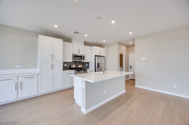4352 Tallow Falls Avenue, Las Vegas, NV 89141