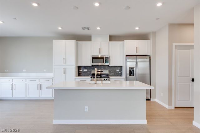 4352 Tallow Falls Avenue, Las Vegas, NV 89141