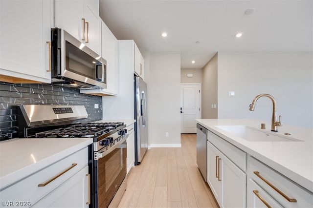 4352 Tallow Falls Avenue, Las Vegas, NV 89141