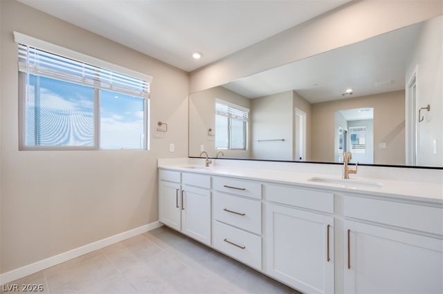 4352 Tallow Falls Avenue, Las Vegas, NV 89141