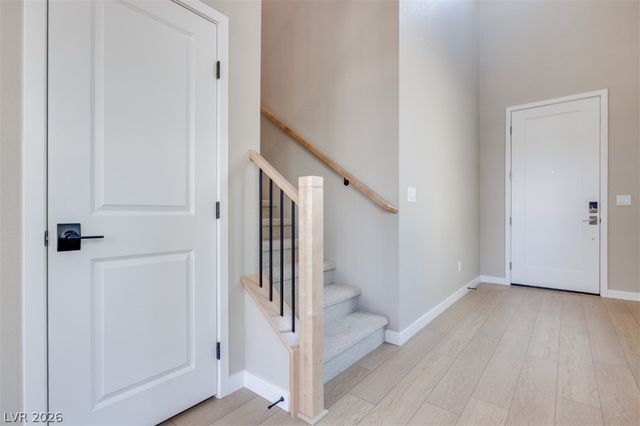 4352 Tallow Falls Avenue, Las Vegas, NV 89141