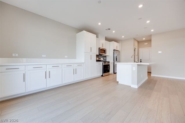 4352 Tallow Falls Avenue, Las Vegas, NV 89141