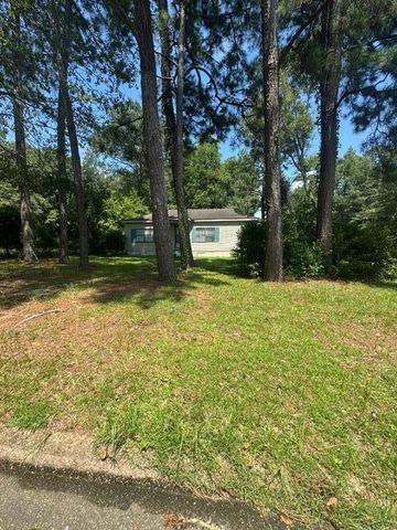 800 Chinook St, Dothan, AL 36303