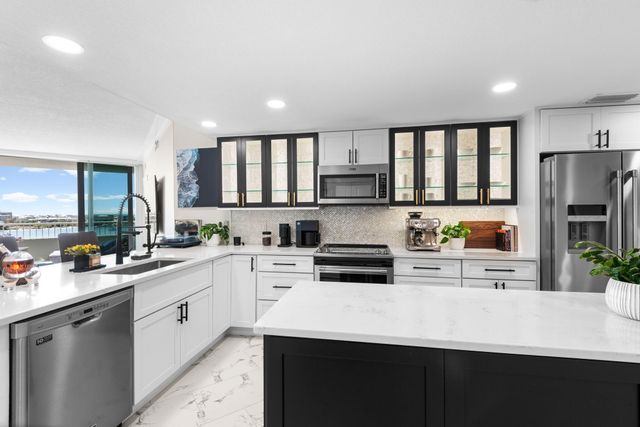 320 Harbor Boulevard B402, Destin, FL 32541