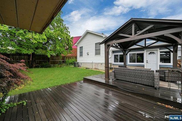 57 Ottawa Avenue, Hasbrouck Heights, NJ 07604