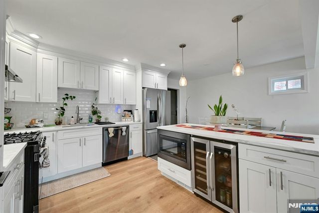 57 Ottawa Avenue, Hasbrouck Heights, NJ 07604