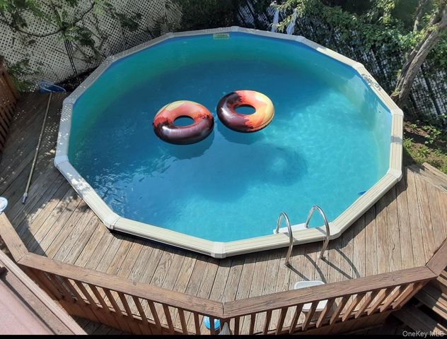 32 Coolidge Street, Bellmore, NY 11710
