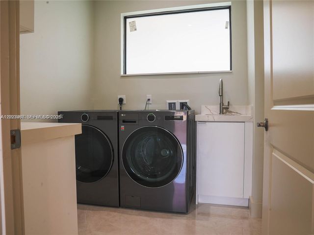 8410 SW 65 AVE, South Miami, FL 33143