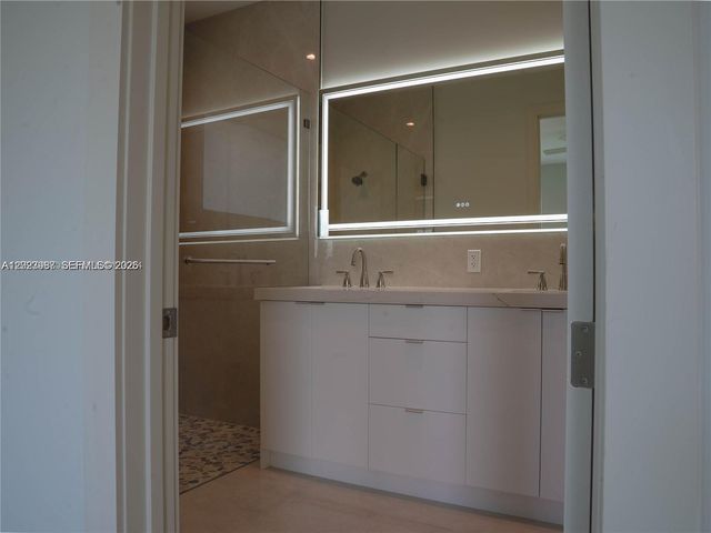 8410 SW 65 AVE, South Miami, FL 33143