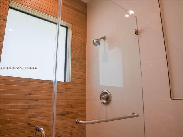 8410 SW 65 AVE, South Miami, FL 33143