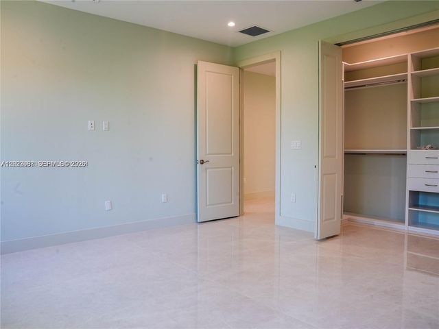 8410 SW 65 AVE, South Miami, FL 33143