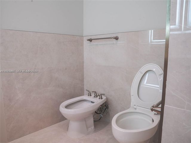 8410 SW 65 AVE, South Miami, FL 33143