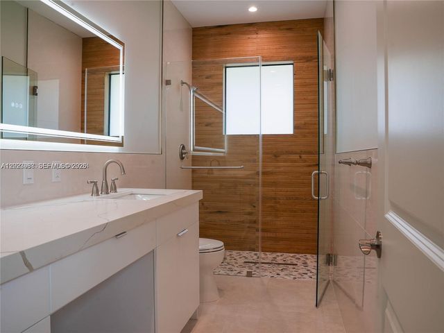 8410 SW 65 AVE, South Miami, FL 33143