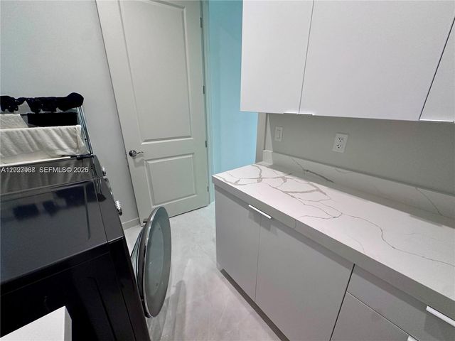 8410 SW 65 AVE, South Miami, FL 33143