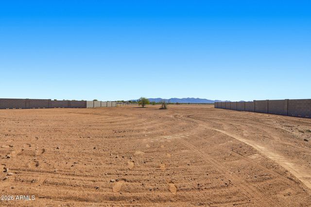 23131 W Skinner Road, Wittmann, AZ 85361