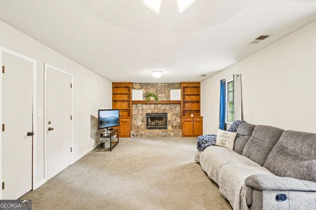 131 Jennifer Lane, Mcdonough, GA 30253