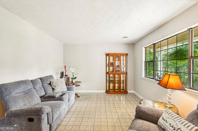 131 Jennifer Lane, Mcdonough, GA 30253