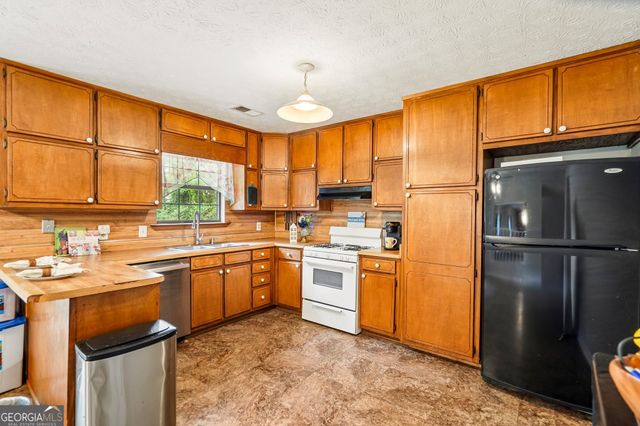 131 Jennifer Lane, Mcdonough, GA 30253