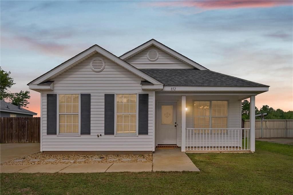852 Hamilton Bridges Drive W, Mobile, AL 36695