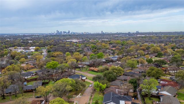 2516 Pinebluff Drive, Dallas, TX 75228