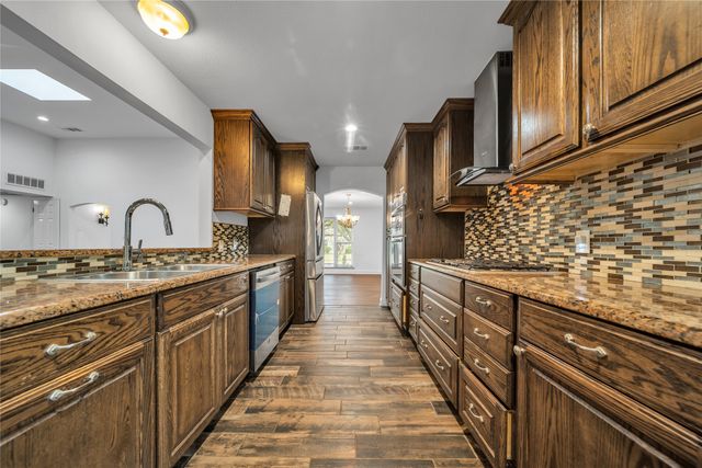 2516 Pinebluff Drive, Dallas, TX 75228