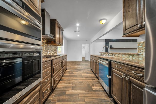 2516 Pinebluff Drive, Dallas, TX 75228