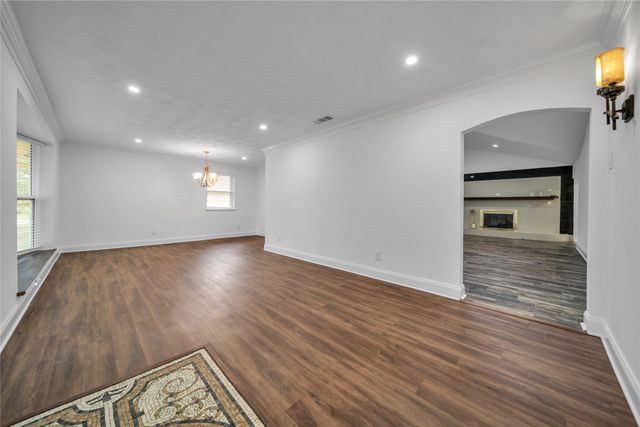 2516 Pinebluff Drive, Dallas, TX 75228