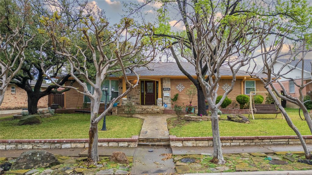 2516 Pinebluff Drive, Dallas, TX 75228