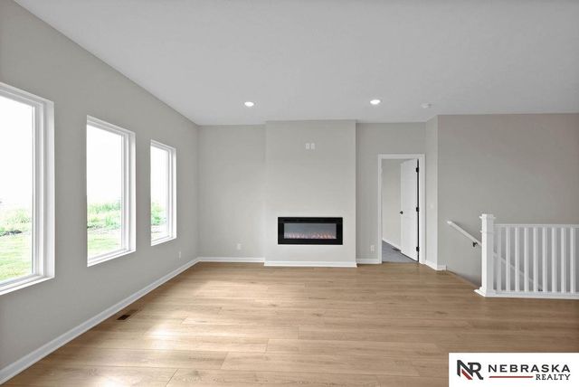 4119 S 213th Street, Elkhorn, NE 68022