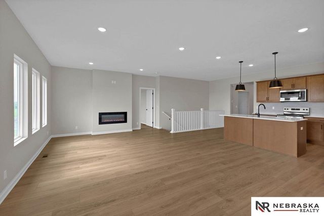 4119 S 213th Street, Elkhorn, NE 68022