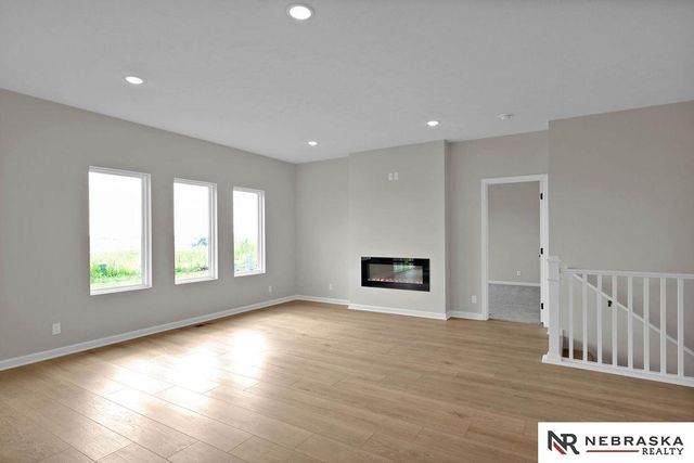 4119 S 213th Street, Elkhorn, NE 68022