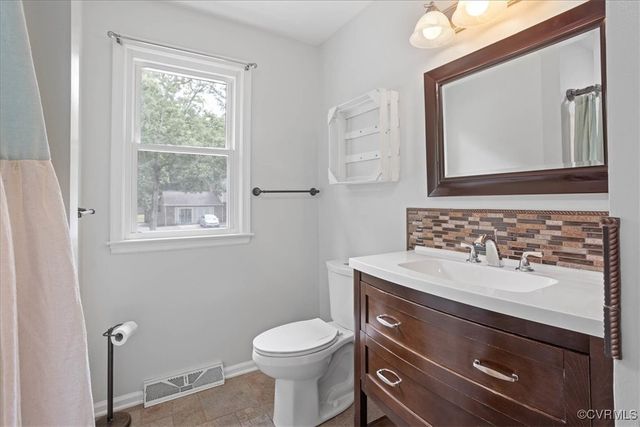 121 Hollyberry Ln, Prince George, VA 23875