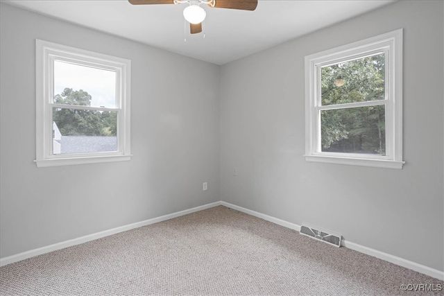 121 Hollyberry Ln, Prince George, VA 23875