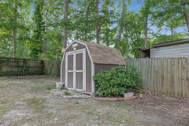 121 Hollyberry Ln, Prince George, VA 23875