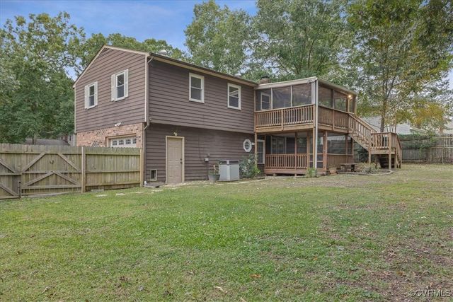 121 Hollyberry Ln, Prince George, VA 23875