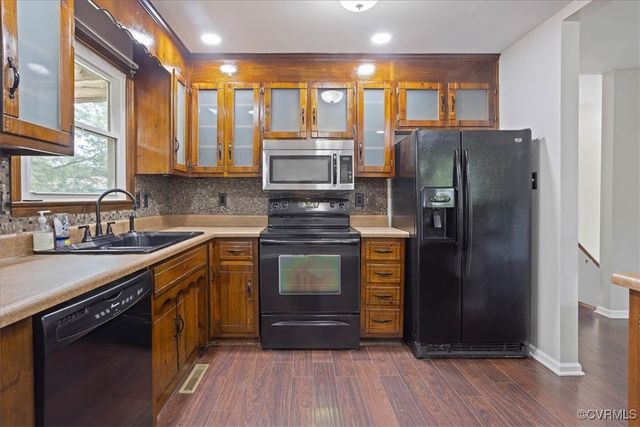 121 Hollyberry Ln, Prince George, VA 23875