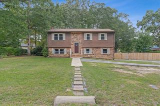 121 Hollyberry Ln, Prince George, VA 23875