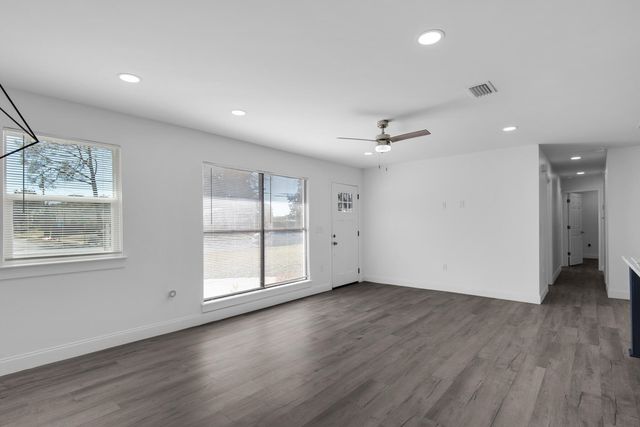 335 NW Hollywood Boulevard, Fort Walton Beach, FL 32548