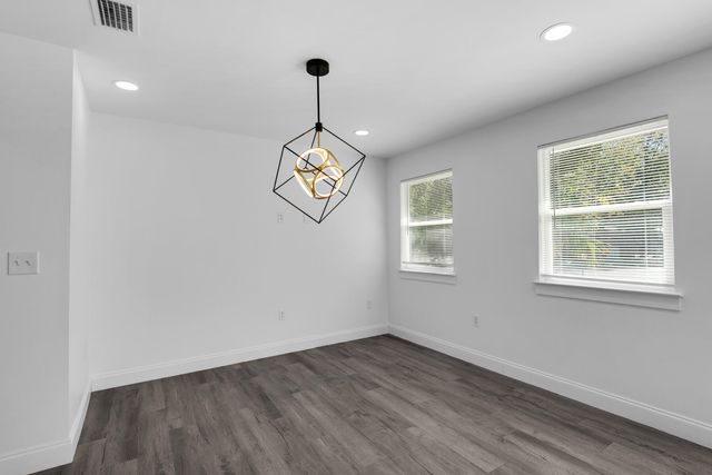 335 NW Hollywood Boulevard, Fort Walton Beach, FL 32548